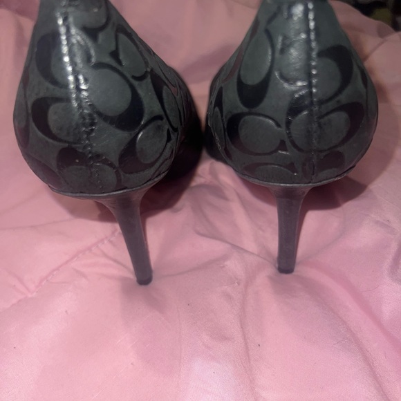 Coach Leather / like swade very pretty soft pointed toe heels!!!🖤😍 size 9.5 - Picture 6 of 16